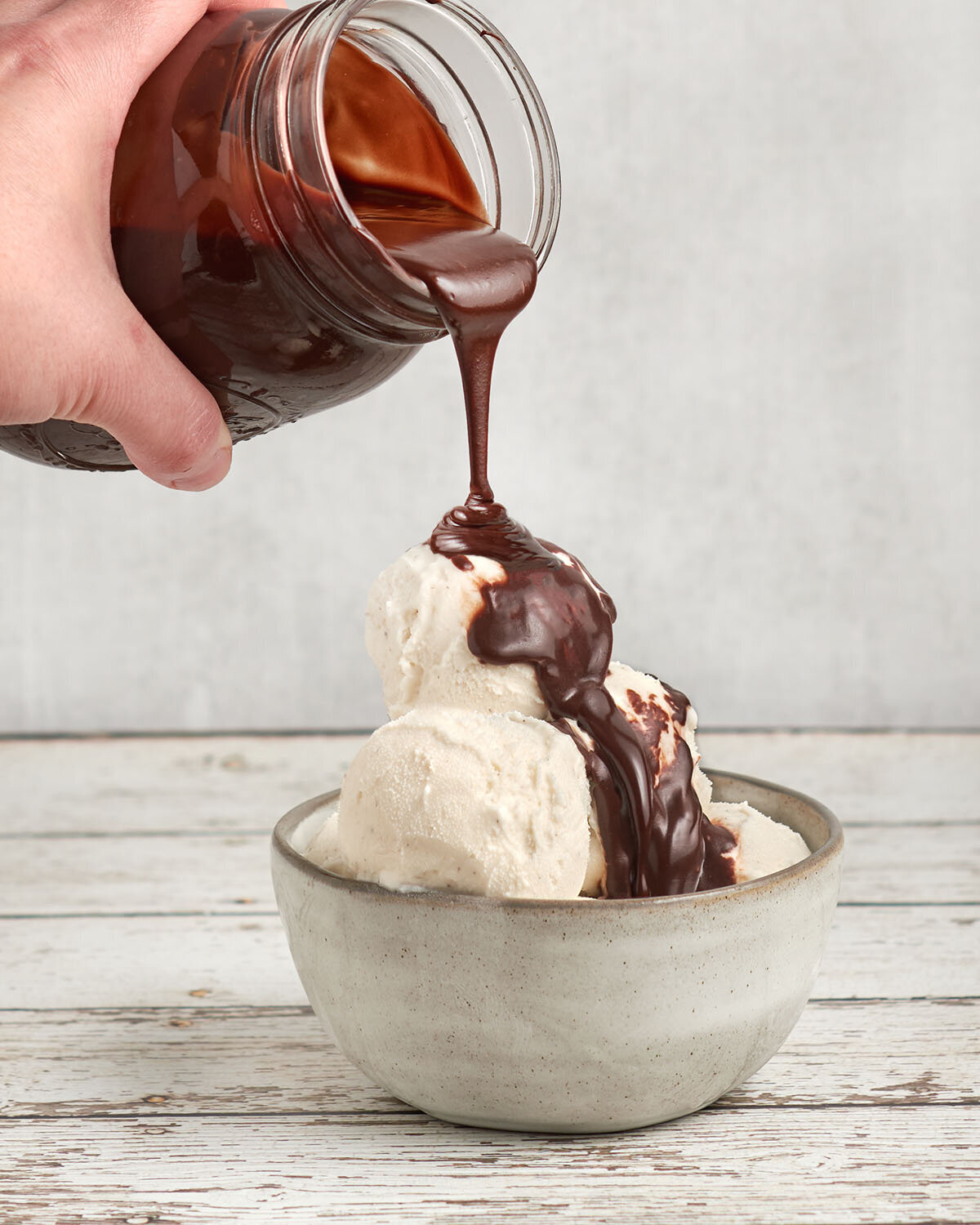 Hot fudge sauce - hero 03