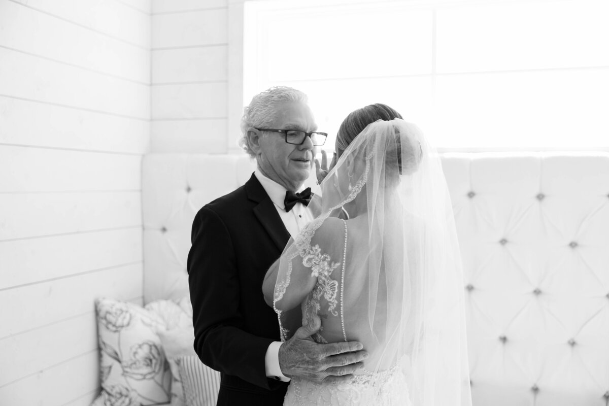 TNAI_Emily & Corey_5.3.25_Getting Ready-134