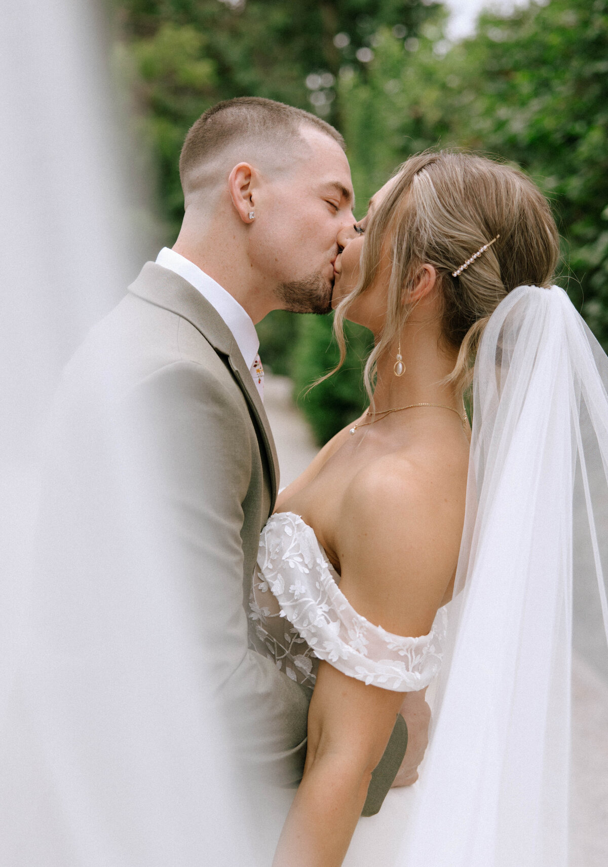 the-cottage-at-riverbend-eagle-idaho-wedding-31