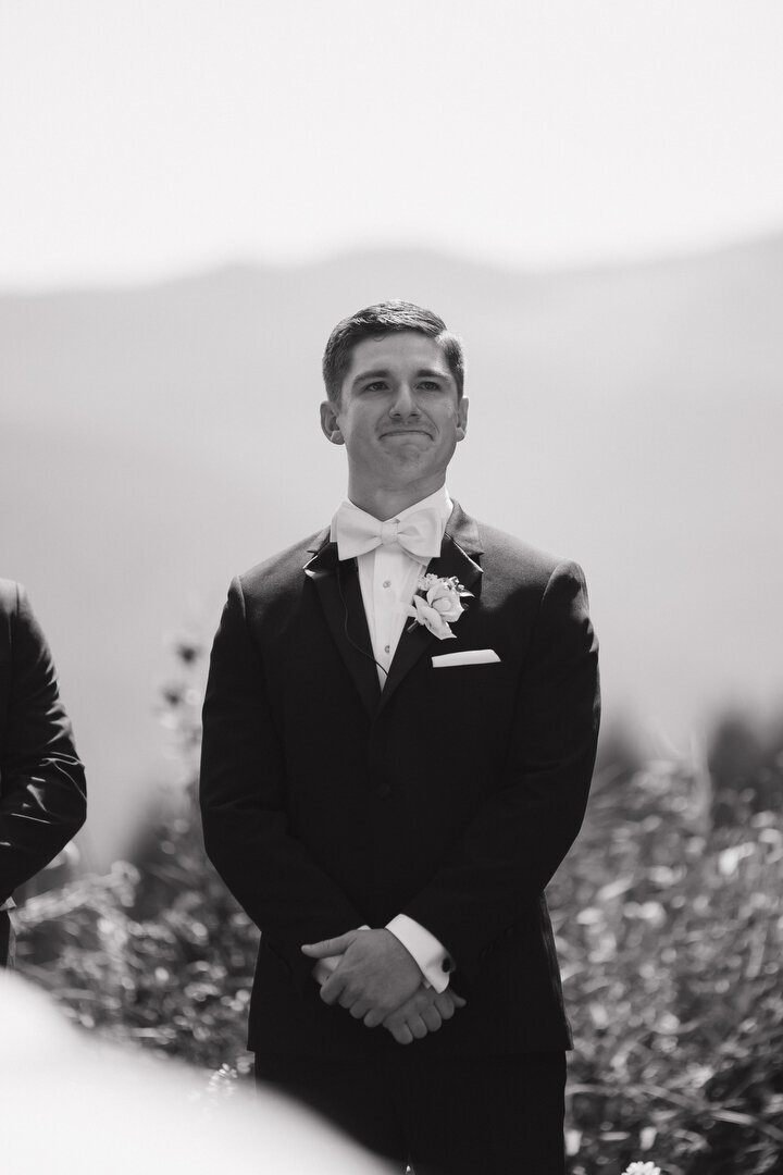 gorge-crest-vineyard-weddings-howie-photography-103