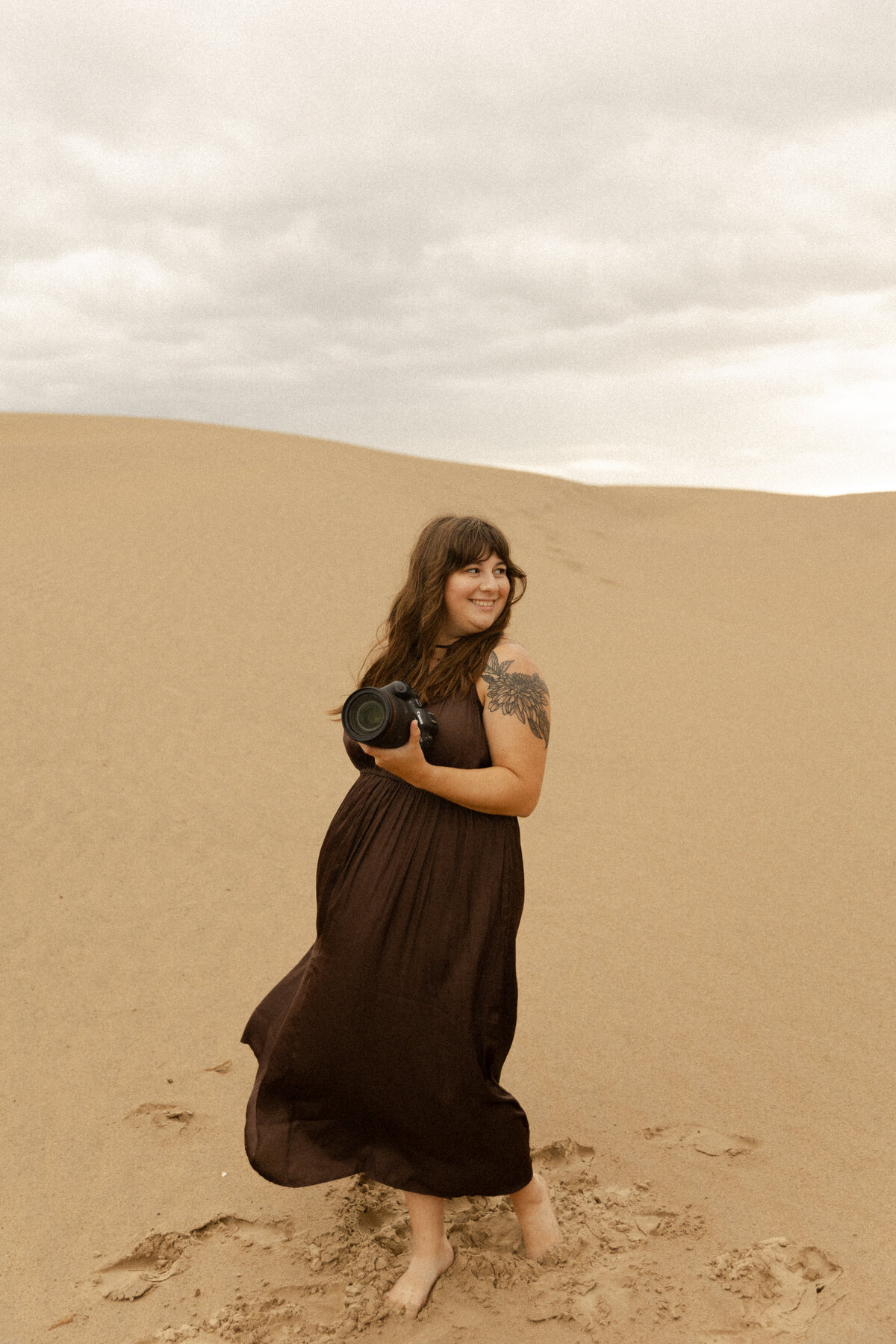 UtahElopement_LittleSaharaSandDunes_DawnCaltonPhotography-10