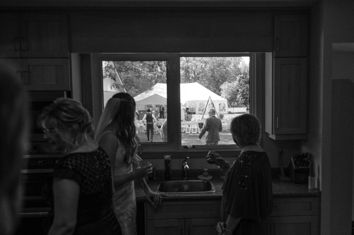 Winnipeg-Wedding-Photographer13