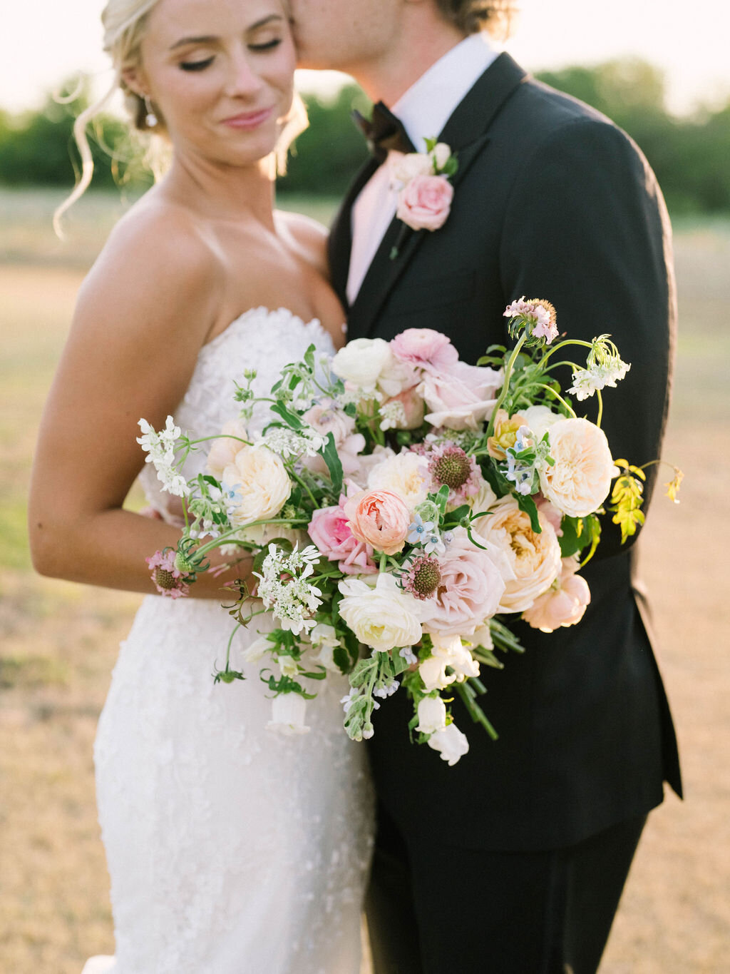 Ellen-Ashton-photography-Dallas-wedding-Photographers-The-Nest-At-Ruth-Farms65