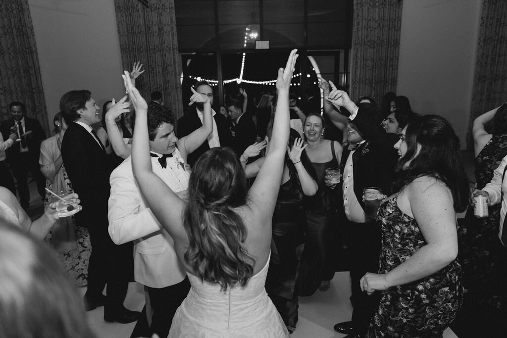 s&l-wedding-bw-thelibbysphotoandfilms-144