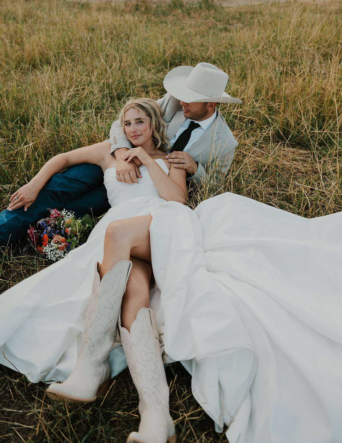 presley-gray-luxury-western-montana-wedding-8881