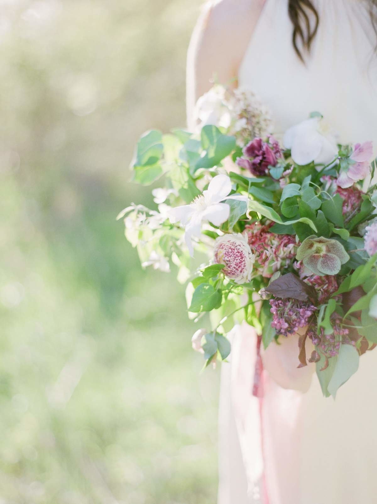 hellebore-ranunculus-lilac-spring-bridal-bouquet