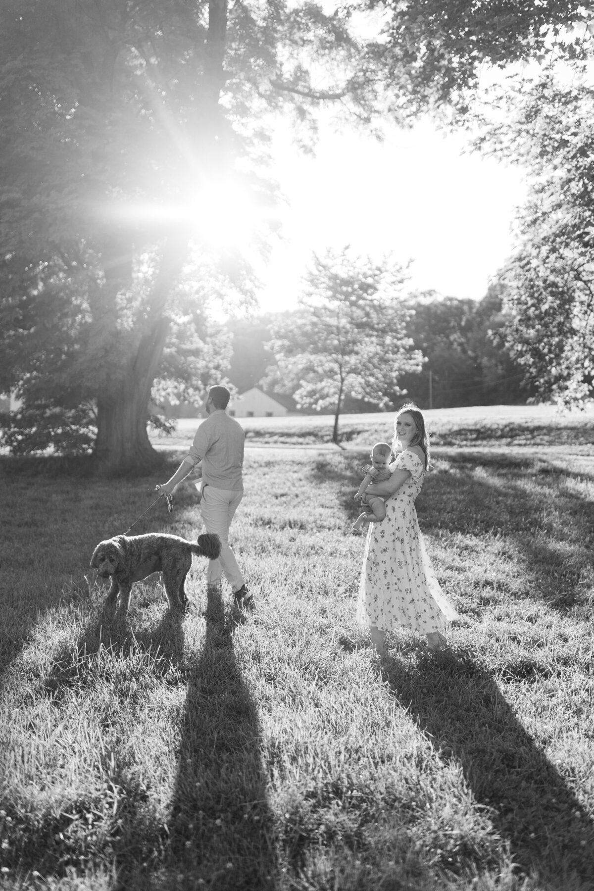 Family portrait session in a Philadelphia park - 9