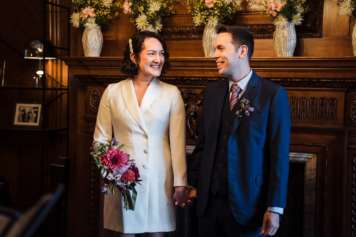 intimate-london-old-marylebone-town-hall-wedding-10