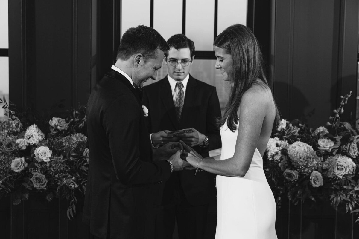detroit-wedding-monarch-club-timeless-moments