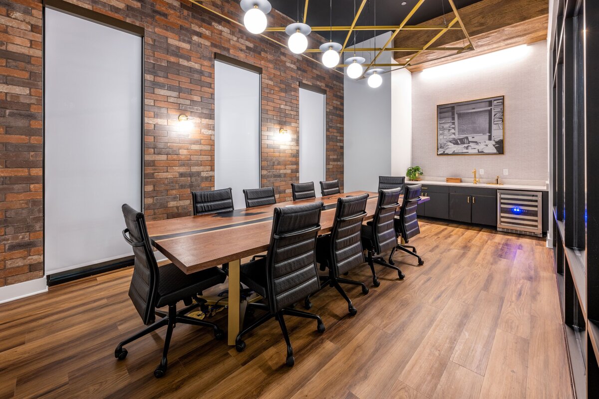 BUS CONF ROOM_alibi-c2dg-0143_WEB