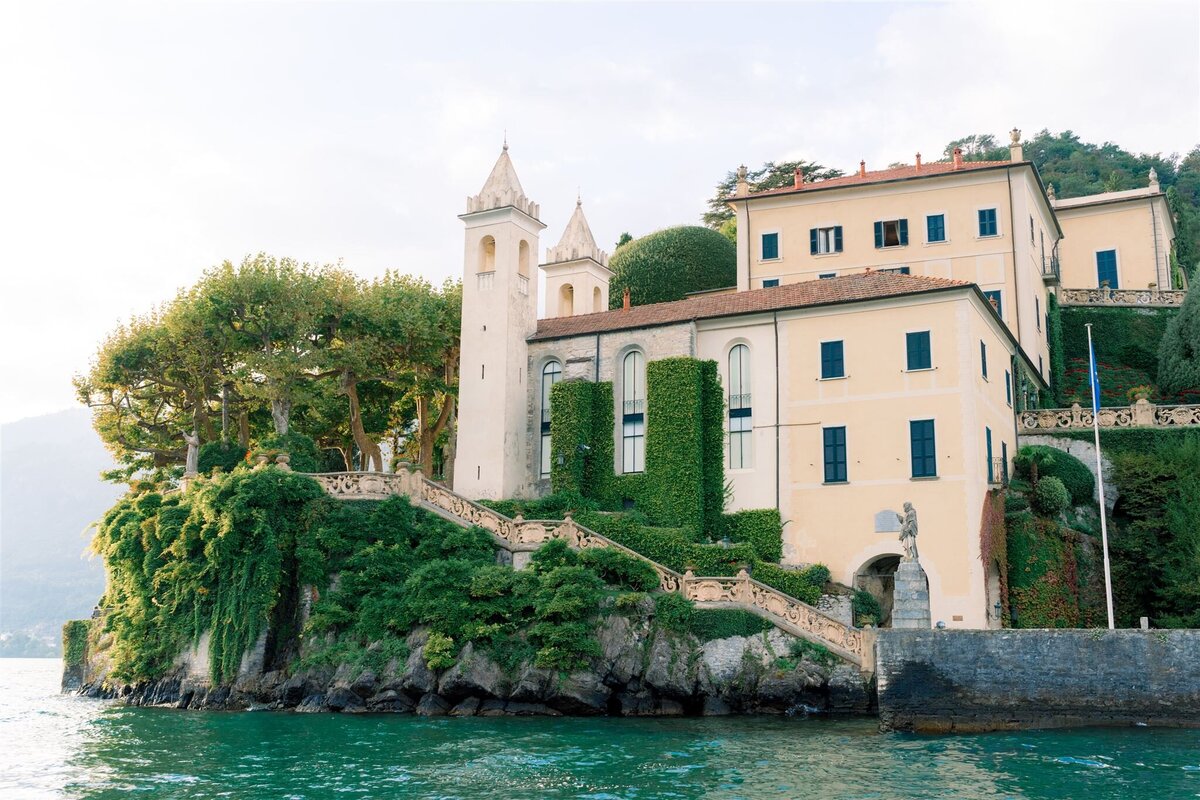 JuliaAaronPreviews_LakeComo_LaurenFair057_websize