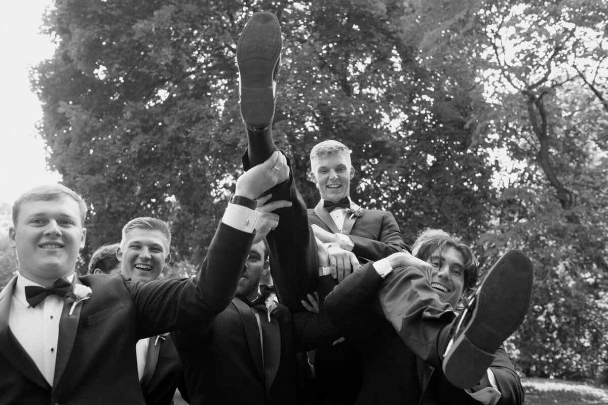 Nichole-Babiez-Photography-Dunham-woods-Geneva-Illinois-Wedding-luxury-editorial-timeless-modern-candid-bride-inspiration-chicago-photographer--58