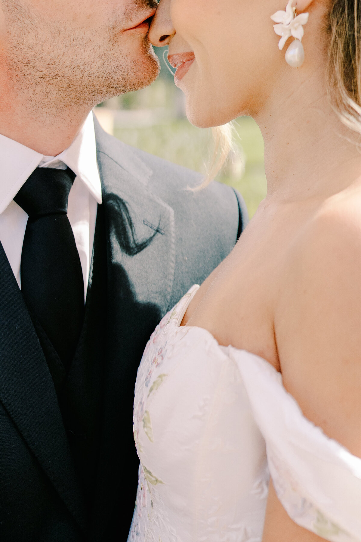 Bride and groom at Palais Namaskar Morocco for a destination wedding photographed by Italy photographer