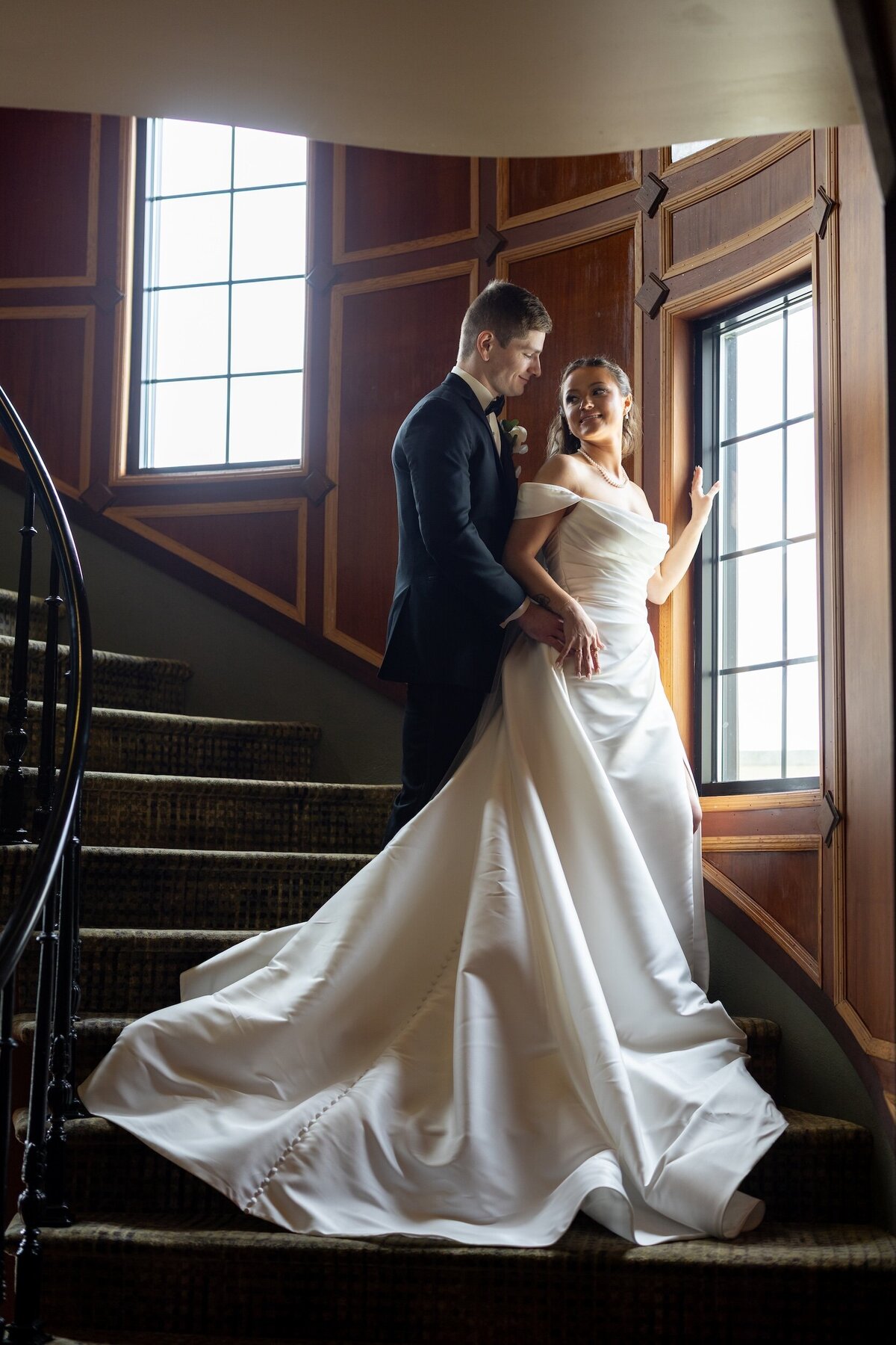 anne-barge-wedding-dress-at-simply-white-bridal-ny