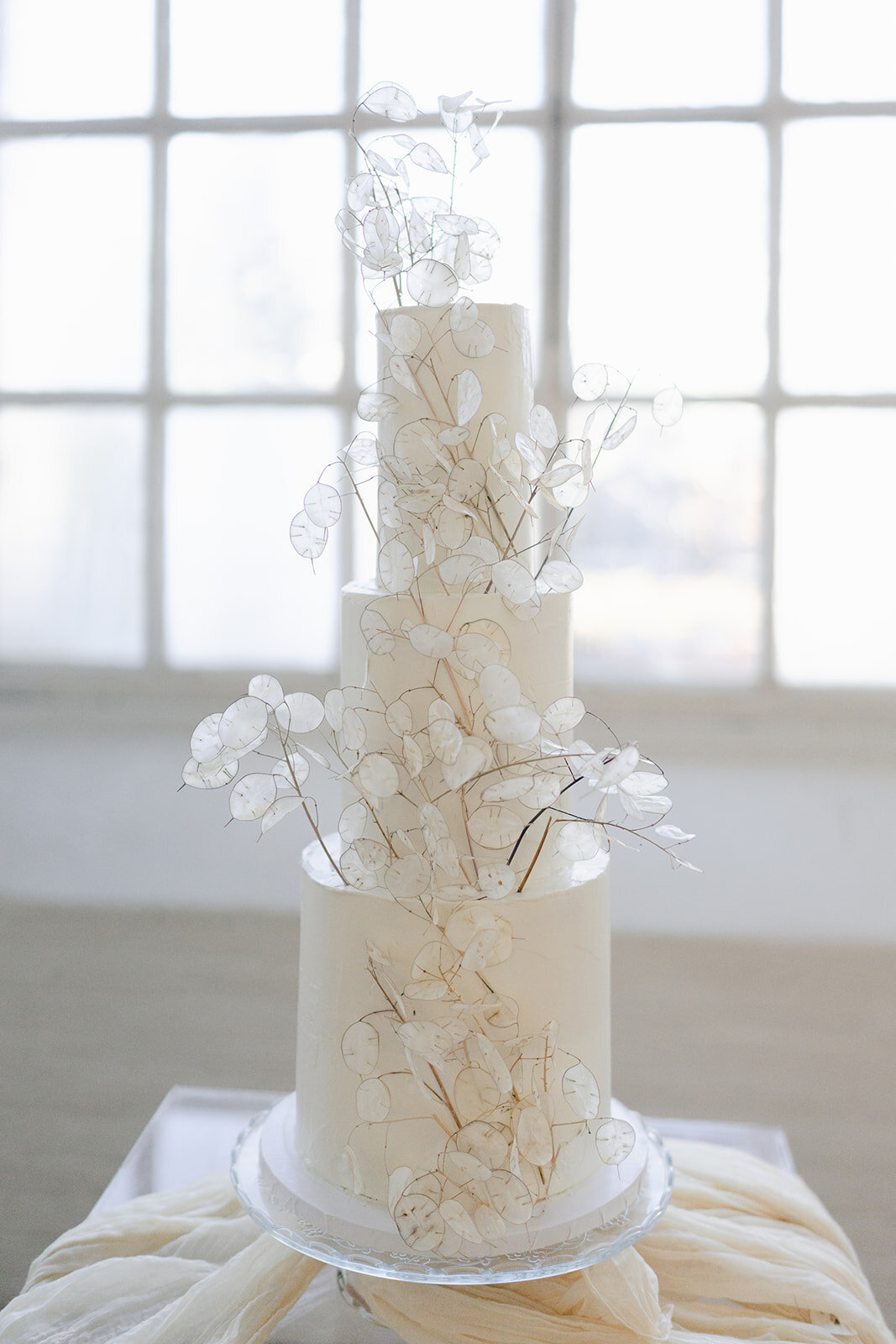 modern-wedding-cake-the-boylston-rooms-ma-2