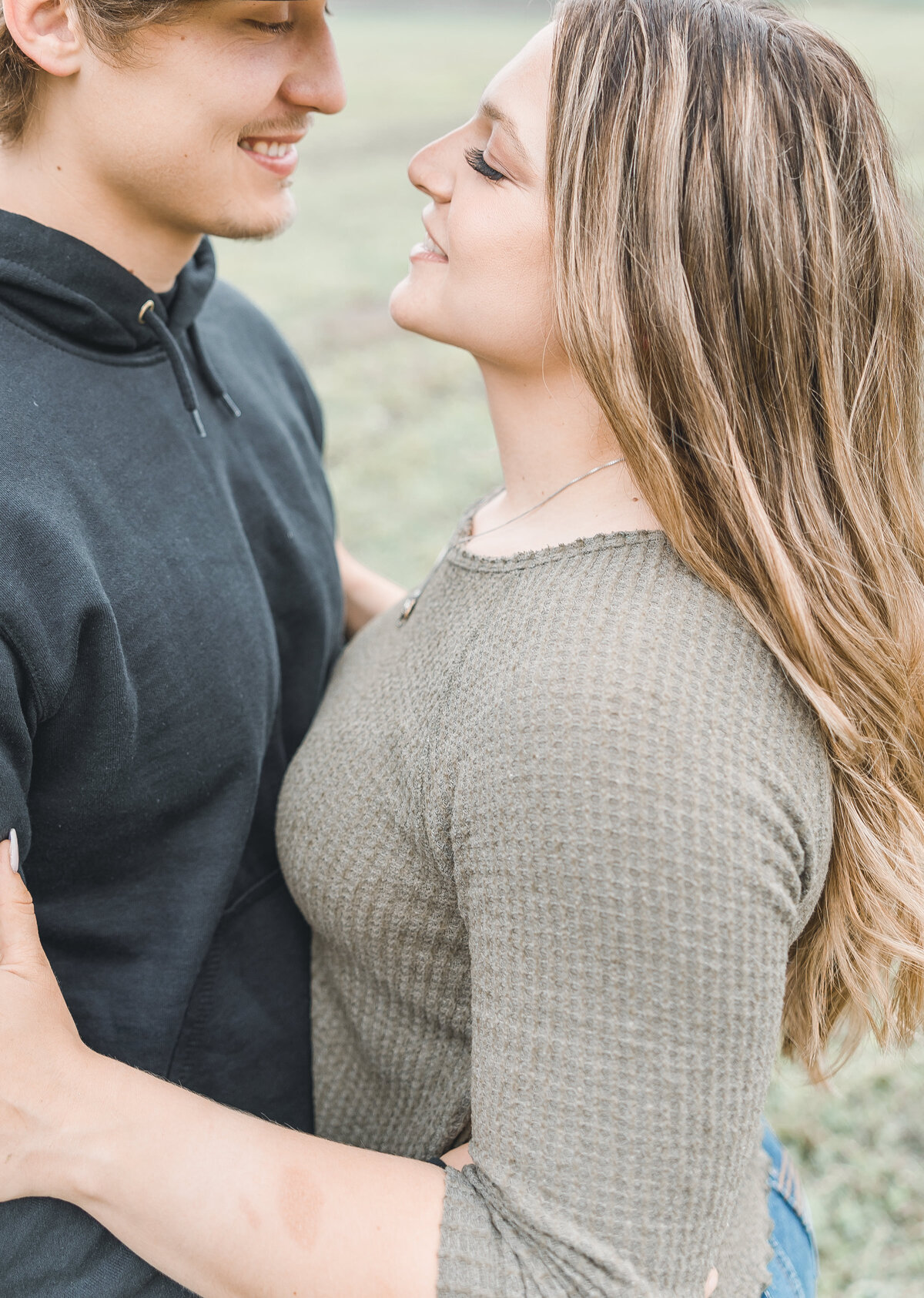 engagement-session-hutchingson-mn (118)