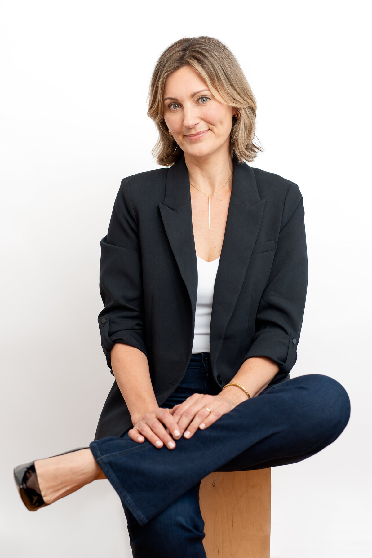 jo-bryan-photography-headshot-woman-photoshoot-new-york-rye-westchester-studio-connecticut-photographer_2