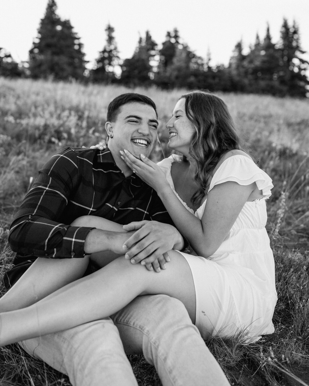 mount_spokane_wildflower_summer_engagement_session_02