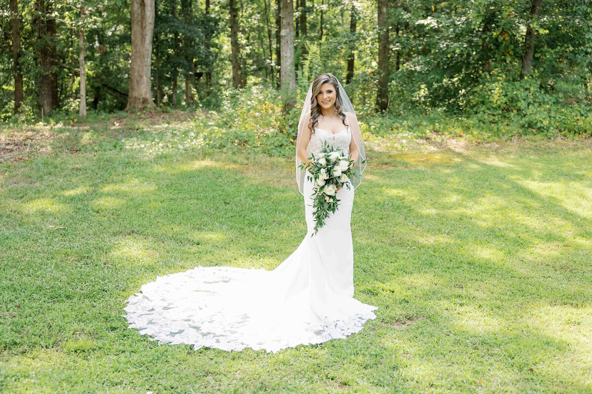 bridal wedding portraits at vineyard wedding in north georgia