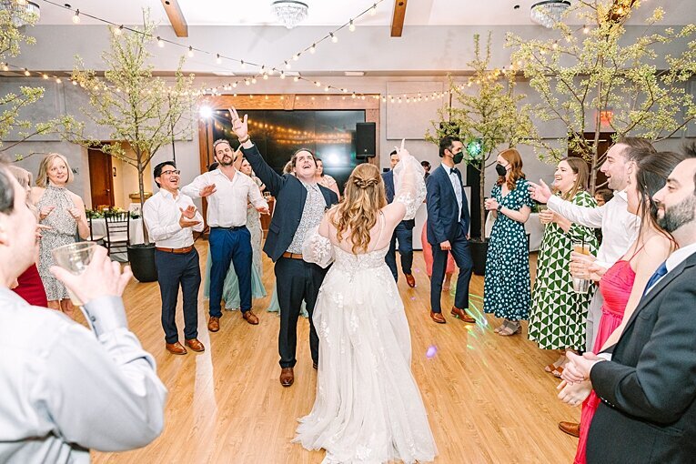 venue-3two-kentwood-grand-rapids-michigan-wedding-photographer_0037