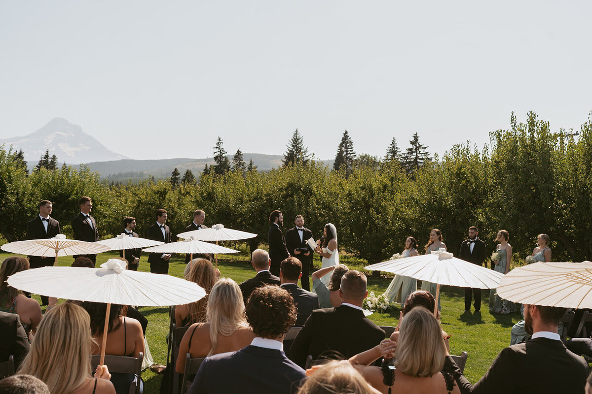 Emily-Noelle-Photo-Wedding-Photos-Hood-River-Oregon-00173_websize