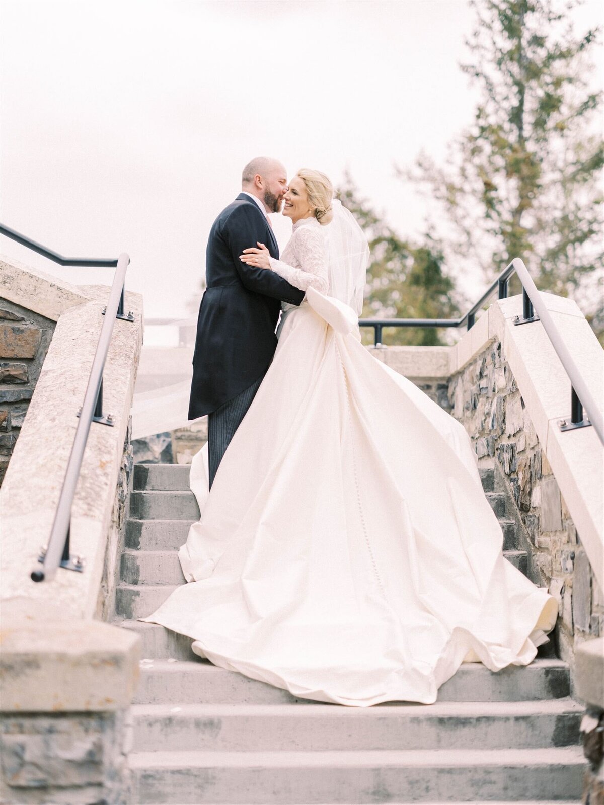 calgary_wedding_photographers_nicole_sarah_fairmont_banff_springs-359_websize