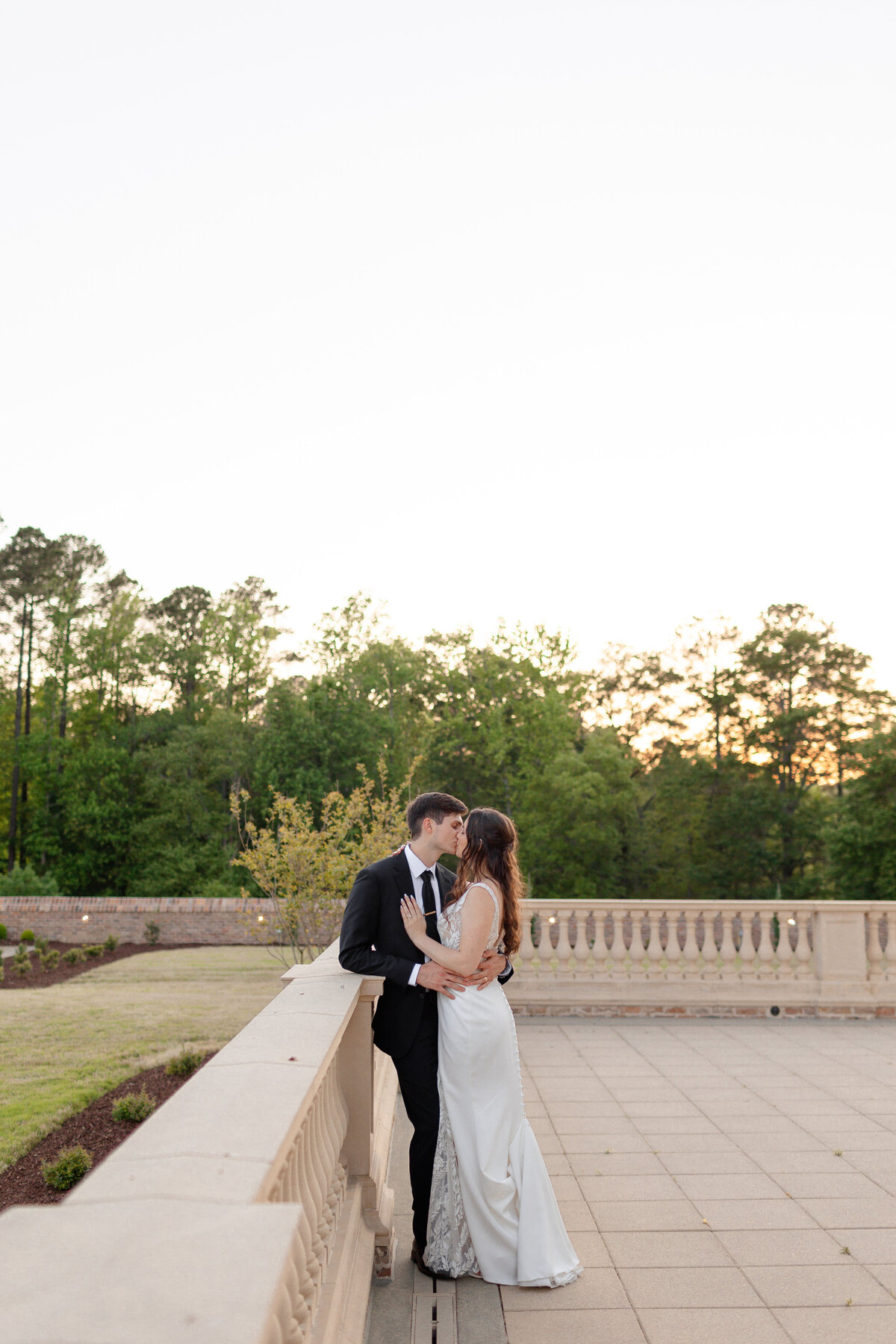 Classy-Editorial-Wedding-Oxbow-Estate-Clayton-North-Carolina-LB1-146