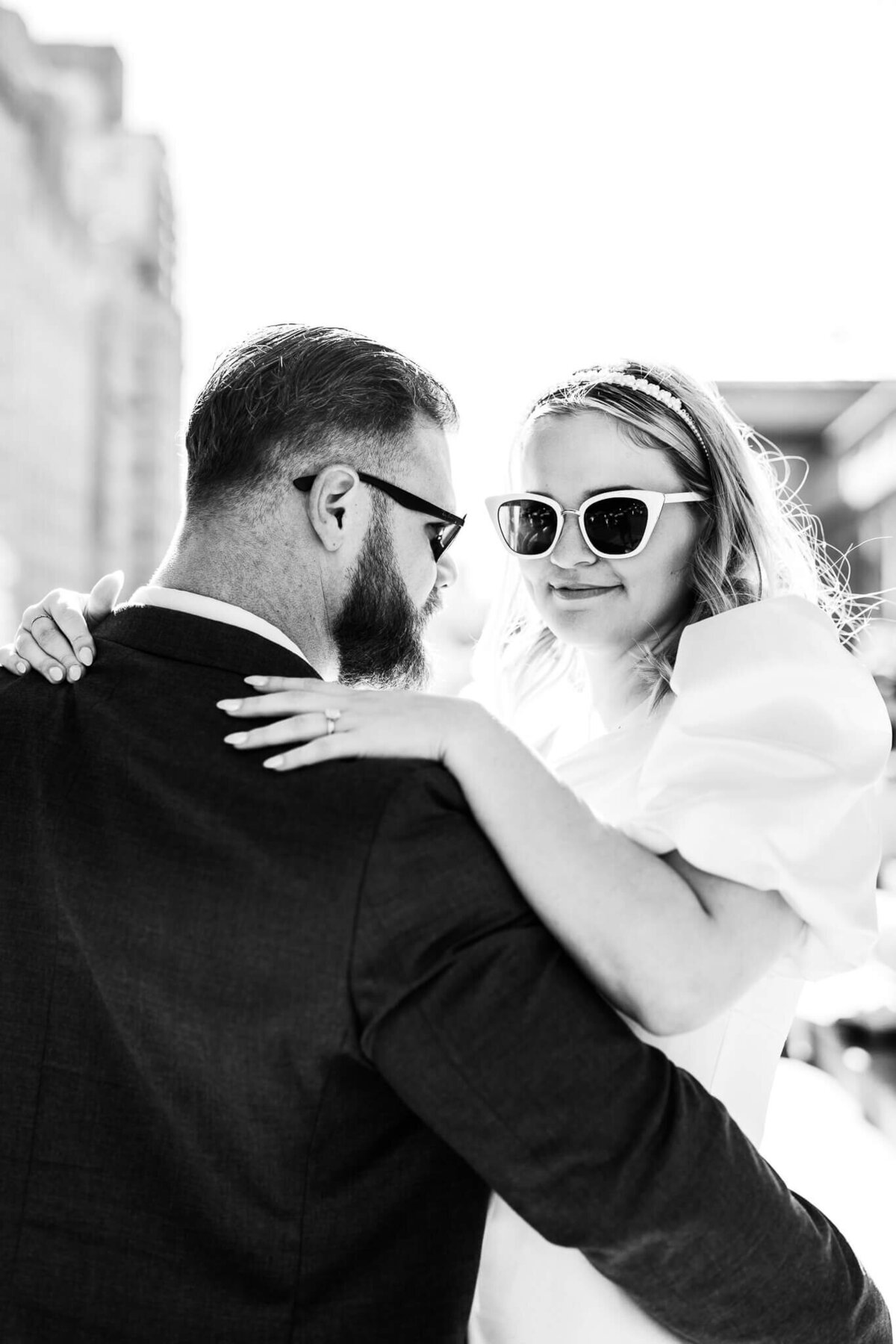 New-York-City-Fall-Central-Park-Elopement-NYC-Destination-Wedding-Photographer-Dylan-Alyson-The-Met-Steps-Gossip-Girl-Wedding-Inspo-Vintage-Sunglasses-BW