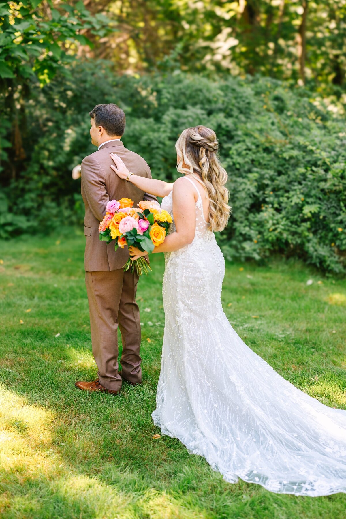 Vibrant_Palm_Springs_Inspired_Red_Barn_at_Outlook_Farm_Summer_Photography_Maine_Wedding_Photographer_0018