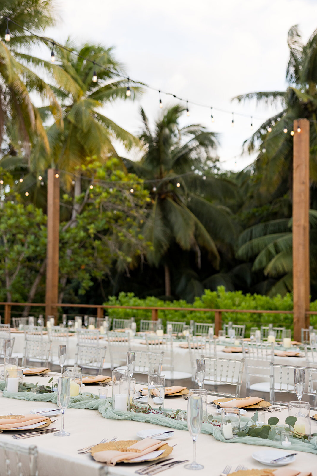 Ed and Aileen Photography Chicago Illinois Digital Film Wedding Engagement Photographers Destination Puerto Rico3