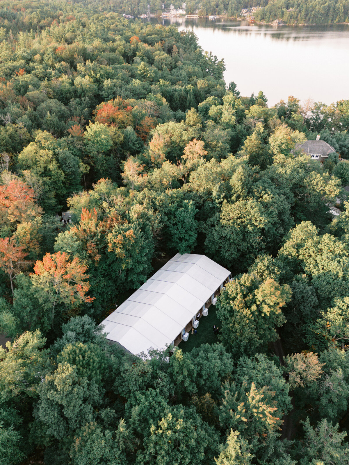 AshleyPigottEvents-Wedding-Emily&Conrad-Muskoka-LakeJoseph-046