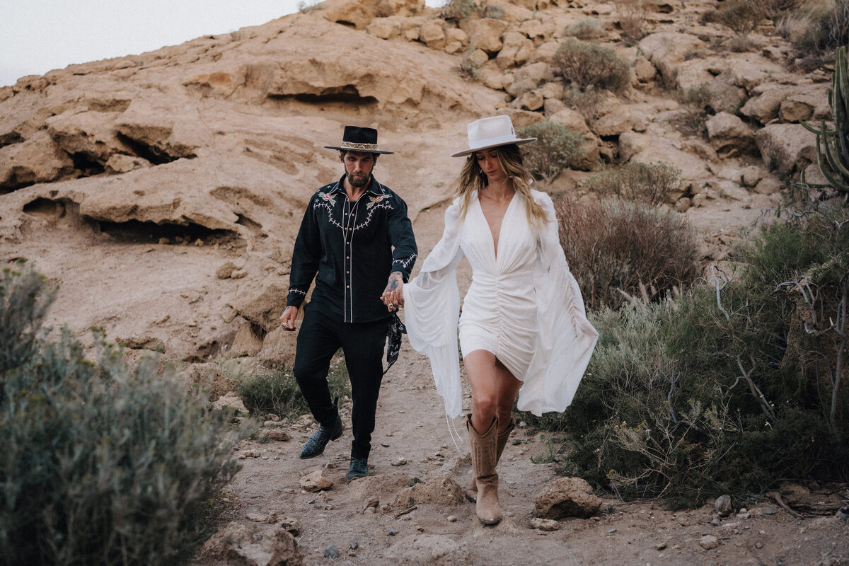 07915-Lisa Roeder Photography - Tenerife Elopement