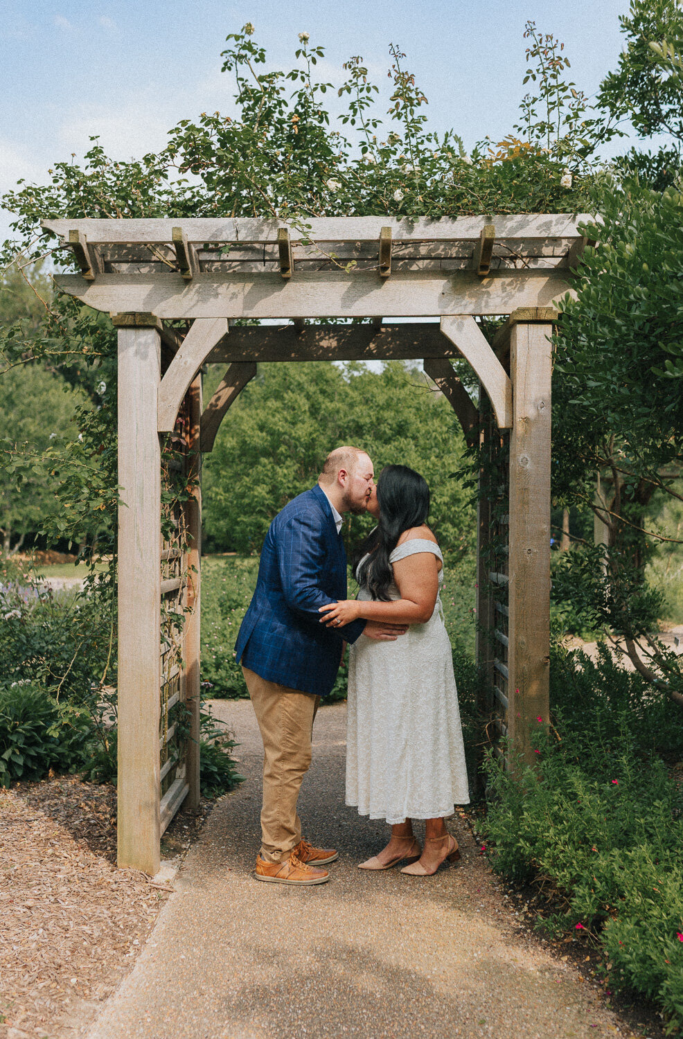 fort-worth-botanic-gardens-engagement-25
