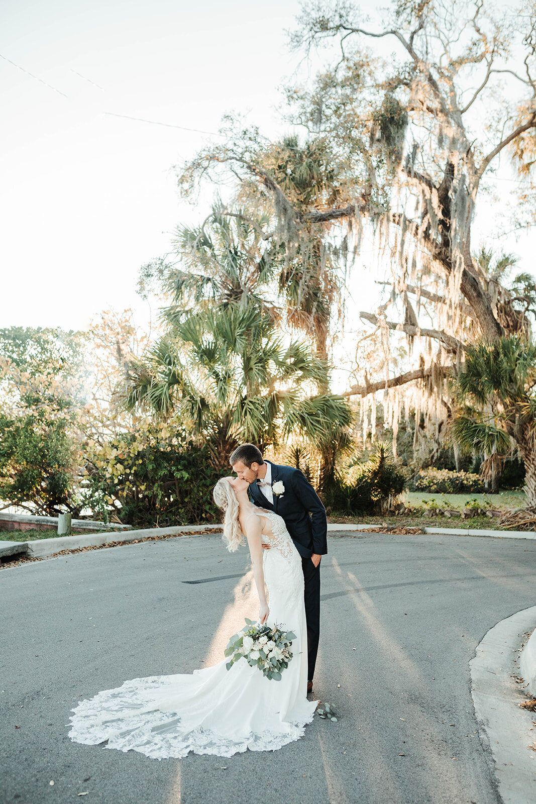 ashley-izquierdo-palmetto-bed-and-breakfast-elopement-chantilly-chic-celebrations-16