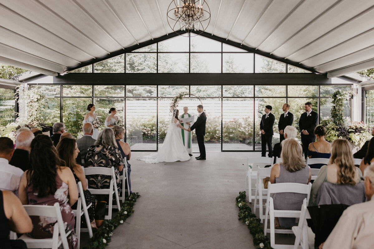 B&E 2023 - Whistle Bear Golf Club Wedding Flowers14