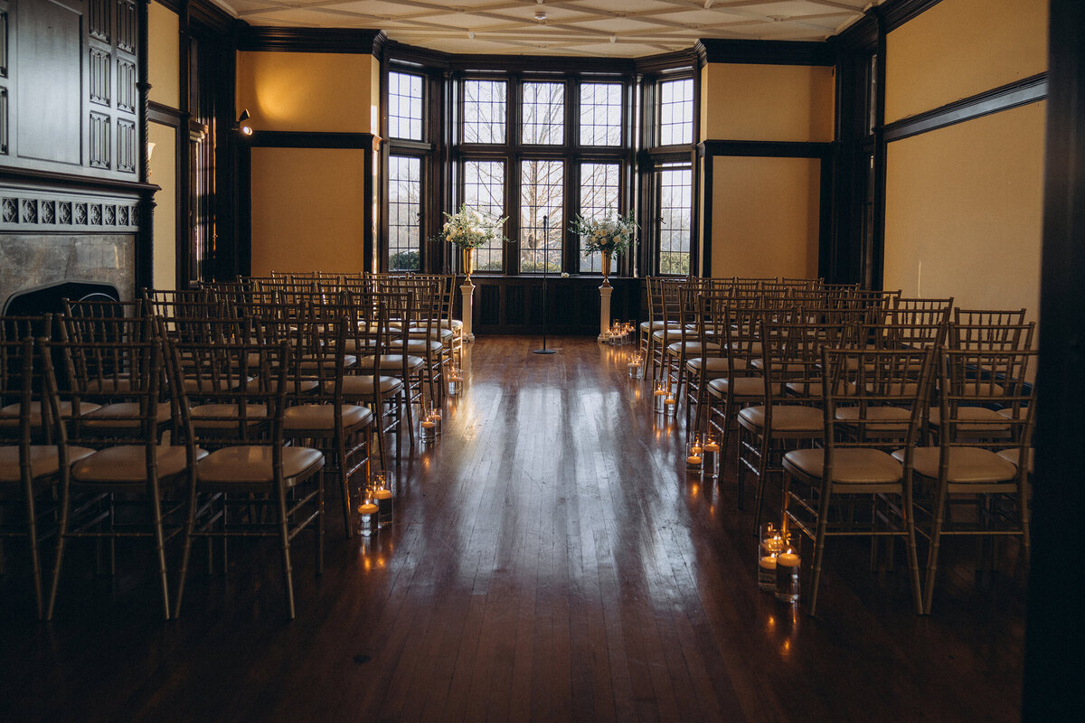 wedding-ceremony-at-waveny-house