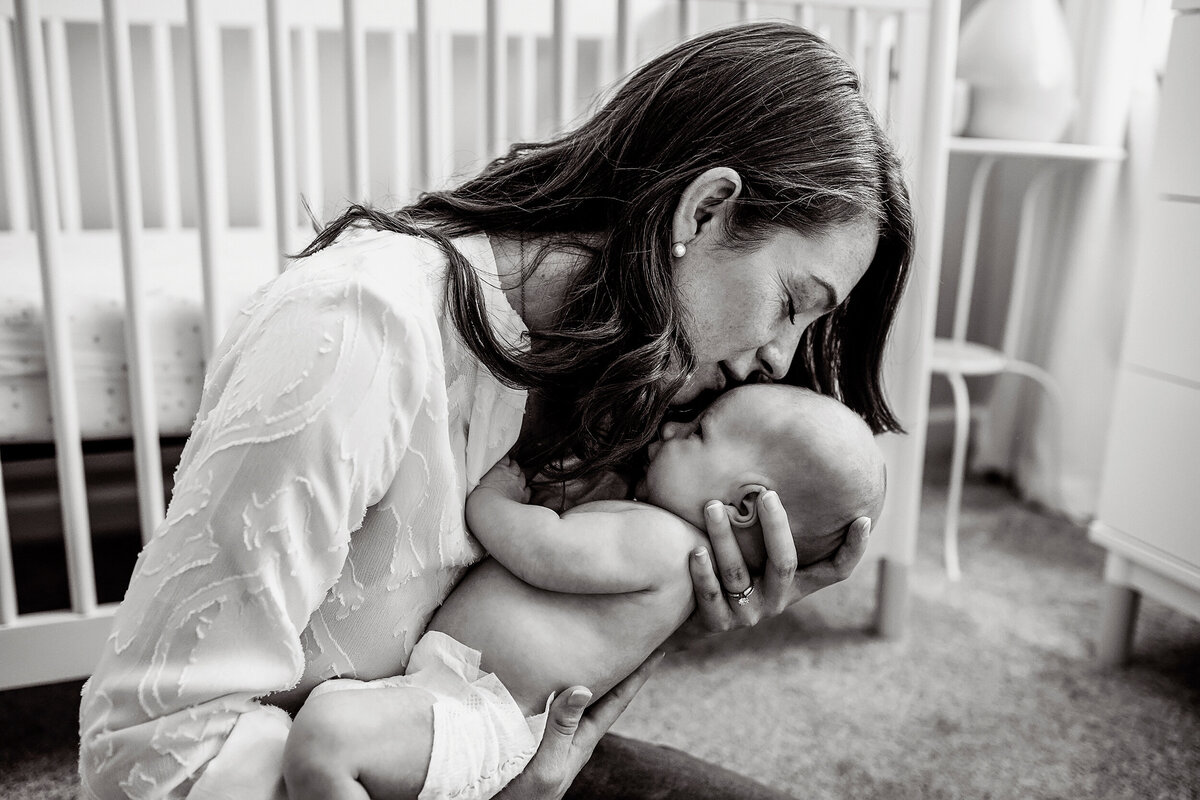 Linda Sobolewski Photography - Newborn Photographer -  124