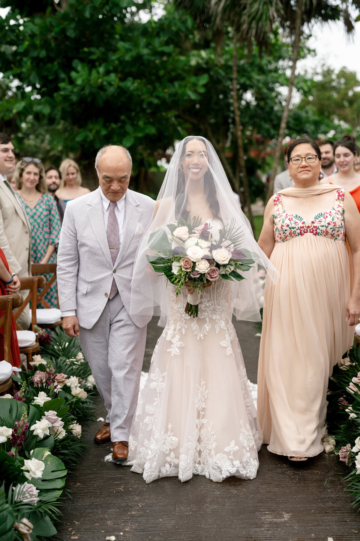 Berlez-Aspen-Avenue-Chicago-Wedding-Photographer-Grace-and-Ivory-Wedicity-Mexico-Editorial-Luxury-Tropical-Aveil-Brides-Designer-183