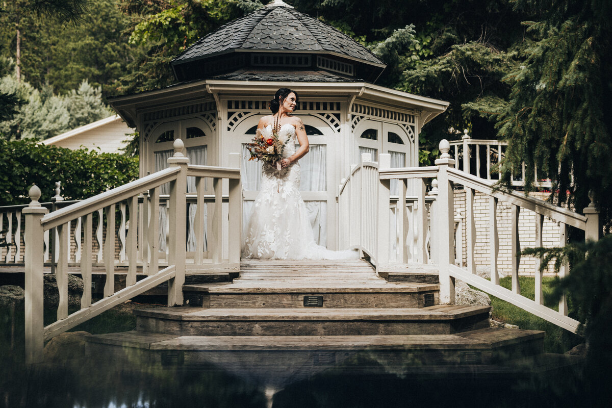 Blaire_Wedding_Sneaks-15