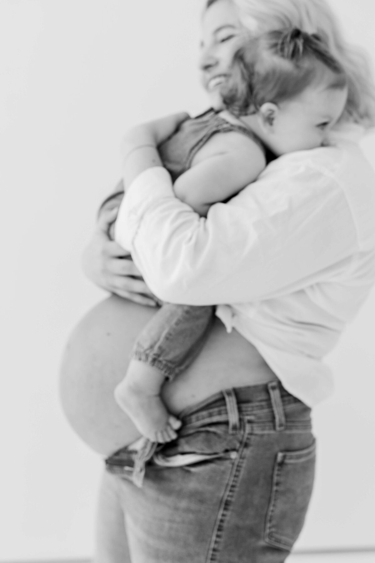 Pregnancy-Photoshoot-Motherhood-Photography-Tristate-Ohio-Kentucky-Indiana-Whitney and Birdi - Motherhood-14