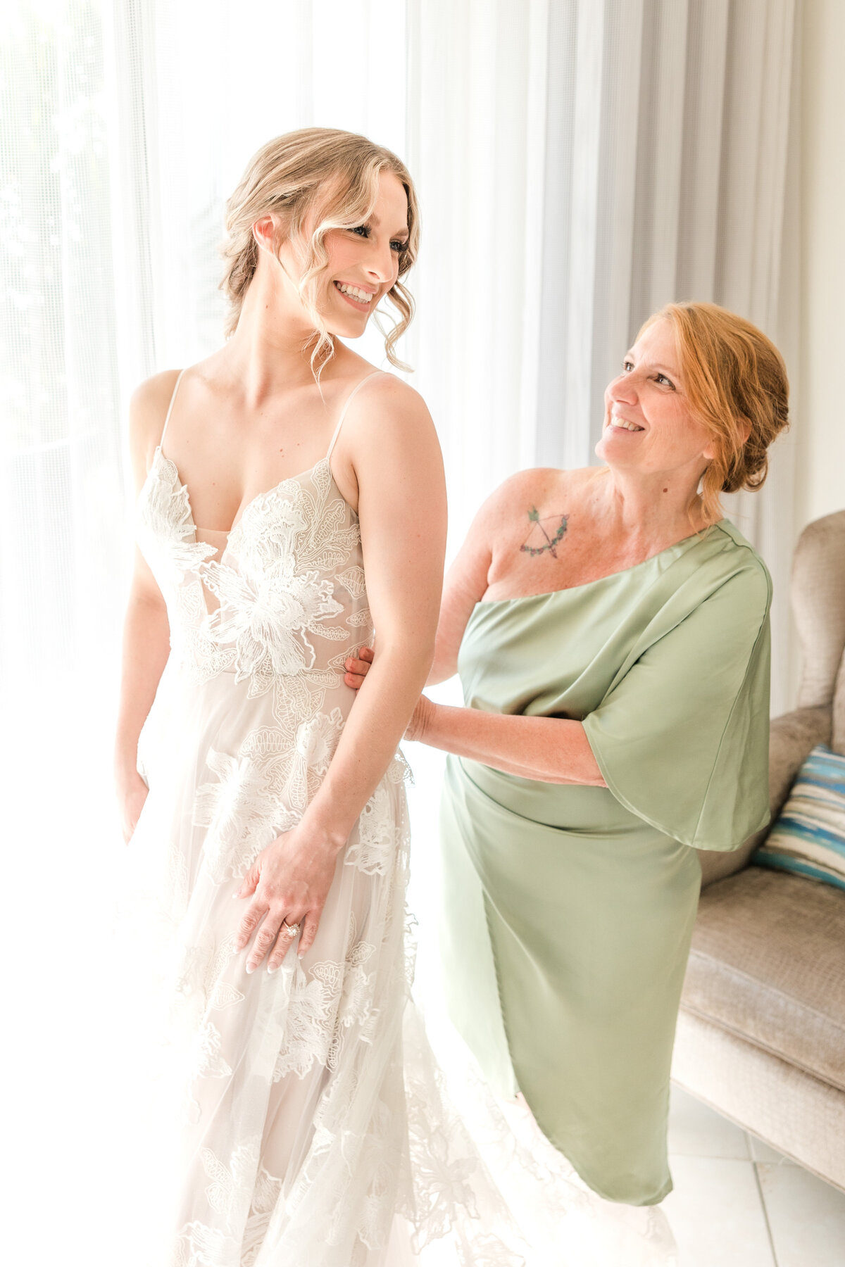 Mackenzie + Josh | Getting Ready-133