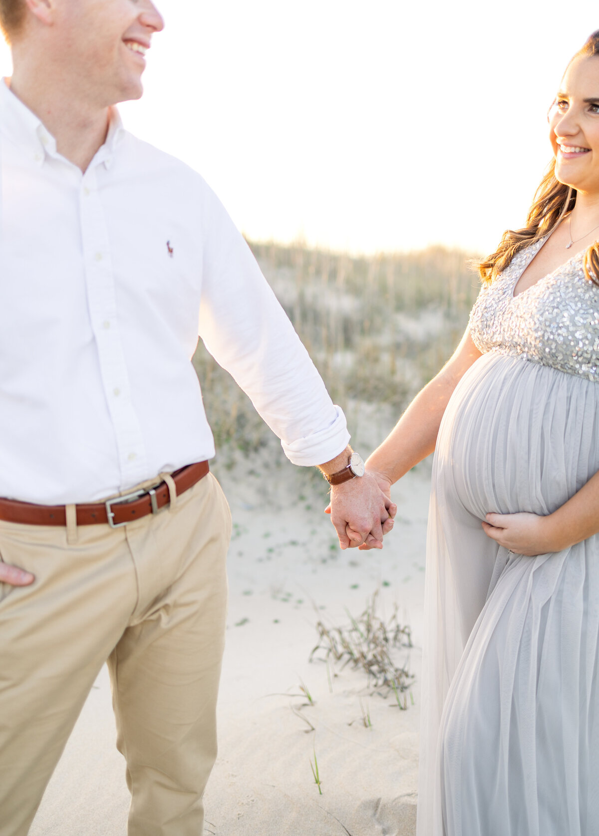 baby-photographer-in-virginia-beach-maternity-photos-on-the-beach