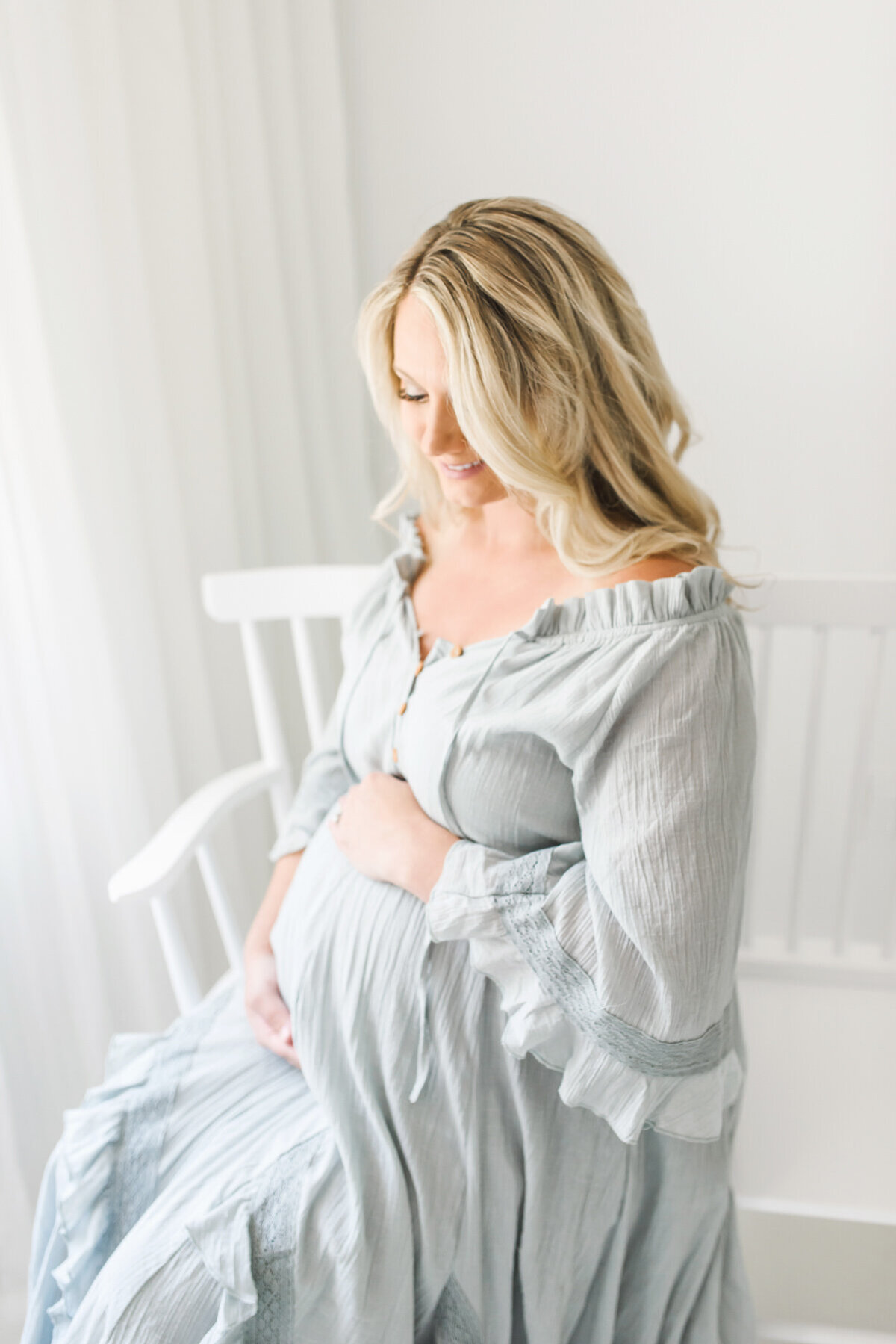 Light-Airy-Maternity-Session-26