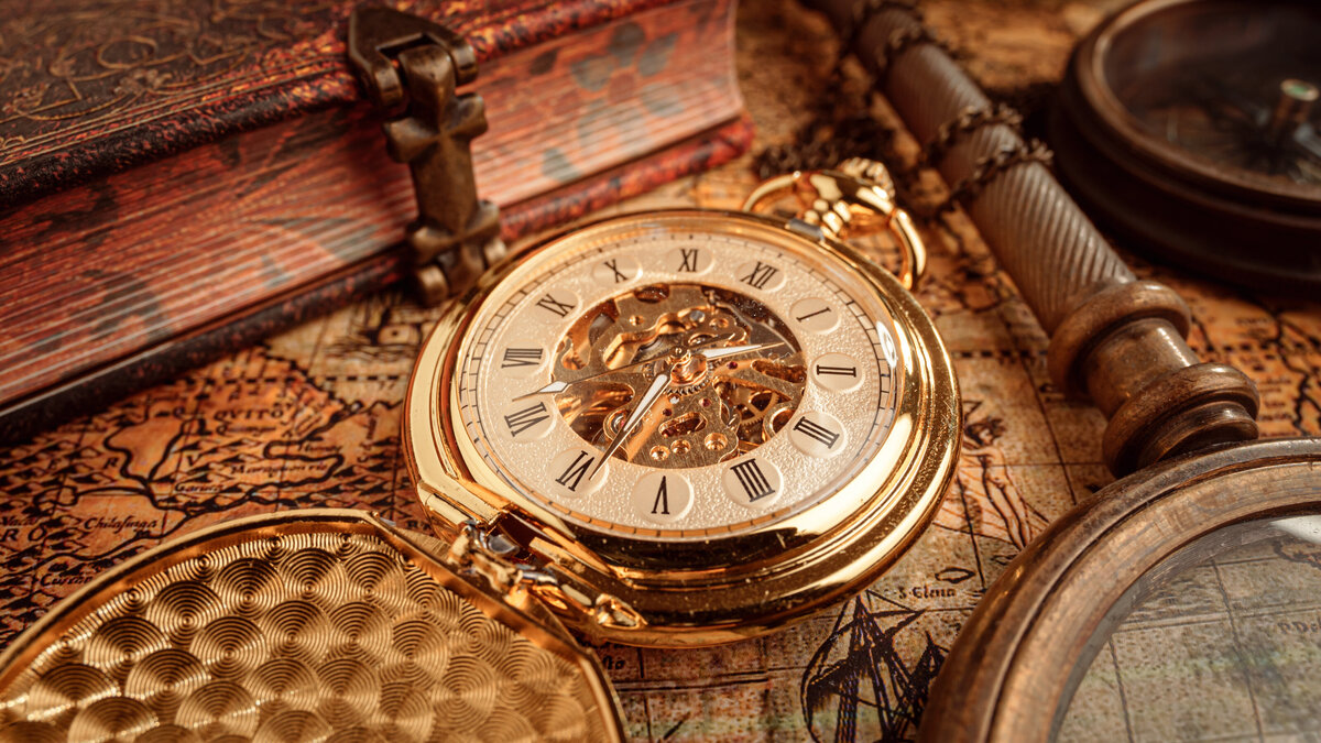 vintage-pocket-watch-vintage-background-concept-o-2023-11-27-05-08-54-utc