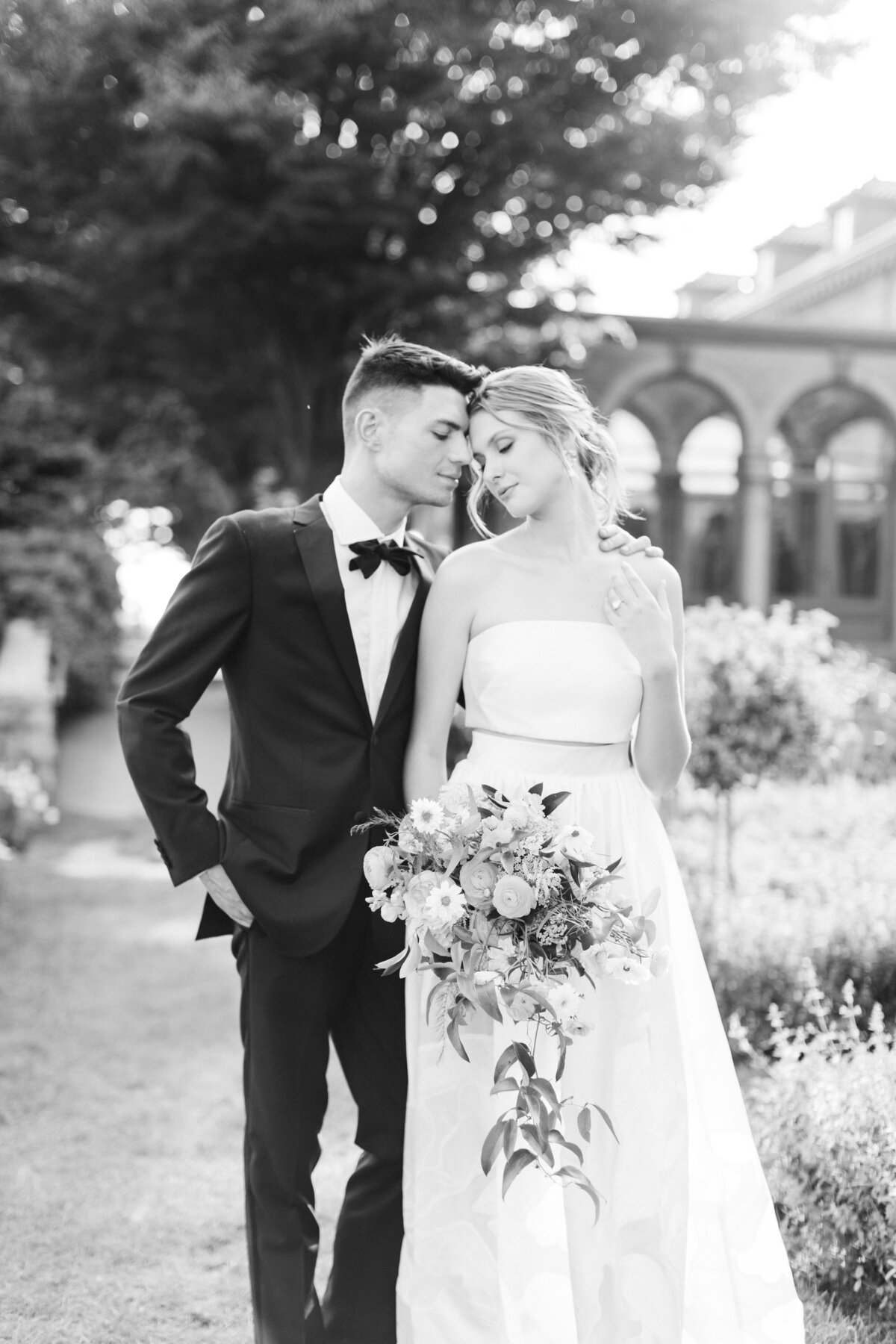 timeless-black-white-photography-bride-groom-portraits-sarah-brehant-events