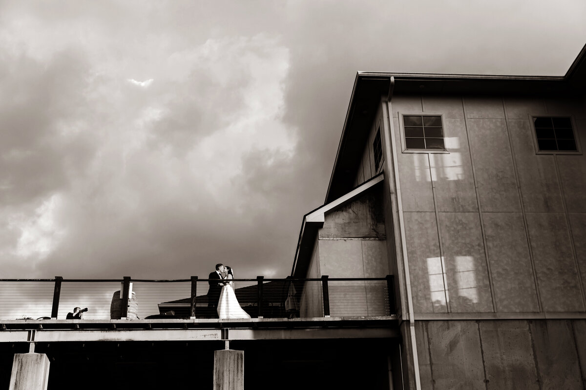 loudoun-studios-wedding-bluemont-blue-valley-vineyards-virginia00023