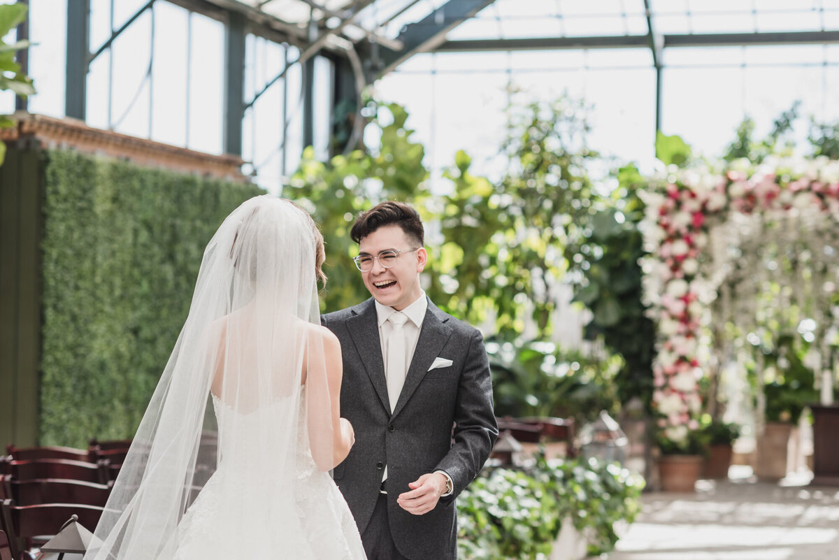 BLUSH AND BLACK SPRING PLANTERRA CONSERVATORY WEDDING IN WEST BLOOMFIELD, MICHIGAN PROVIDED BY KARI DAWSON, TOP-RATED DETROIT WEDING PHOTOGRAPHER, AND HER TEAM25
