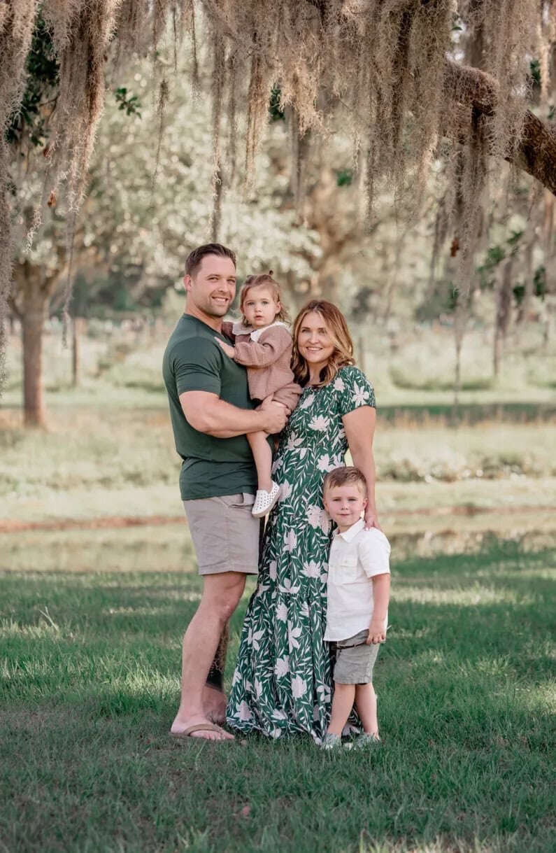 Family photos on the farm in Jacksonville, Florida