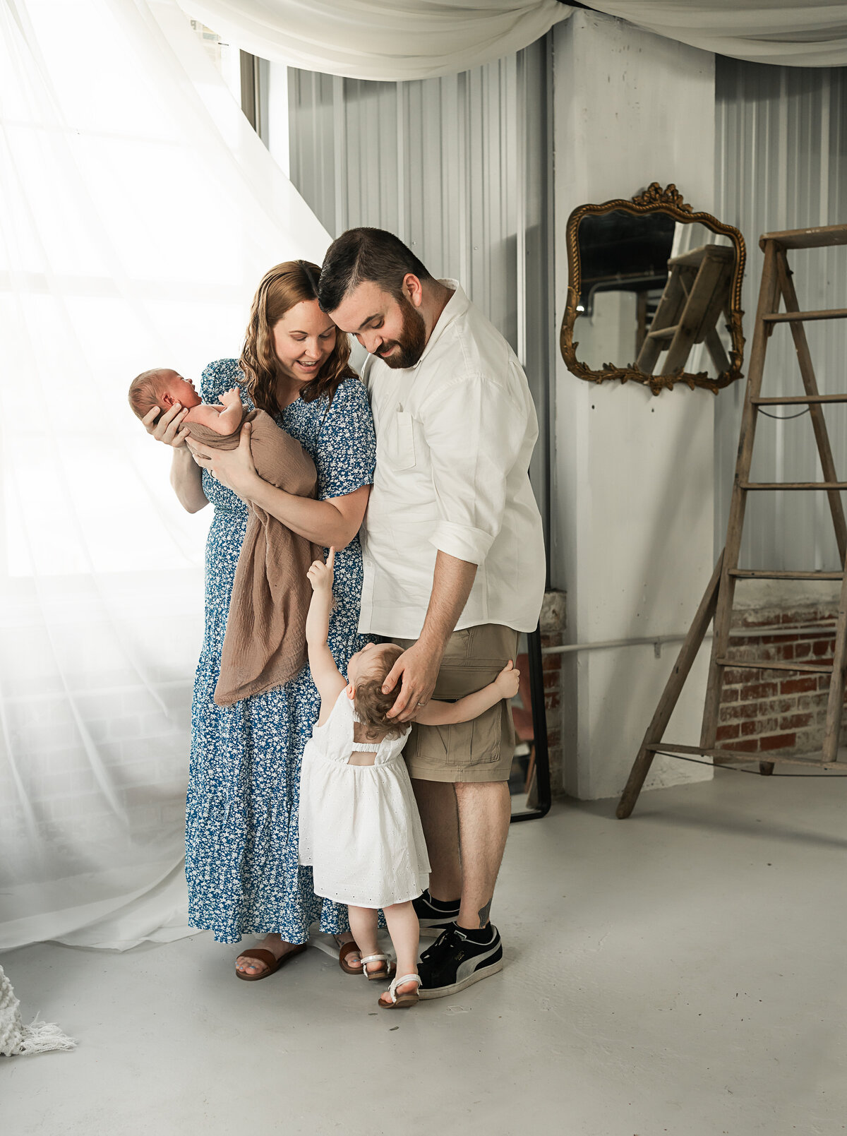 Buffalo NY WNY and Rochester NY newborn photographer styled and posed or lifestyle and natural newborn photography newfane ny newborn photogarpher wilson ny newborn photographer medina ny newborn photographer clarence ny newborn photographer lockport ny newborn photographer willilamsville ny newborn photographer east aurora ny newborn photographer lewiston ny newborn photographer