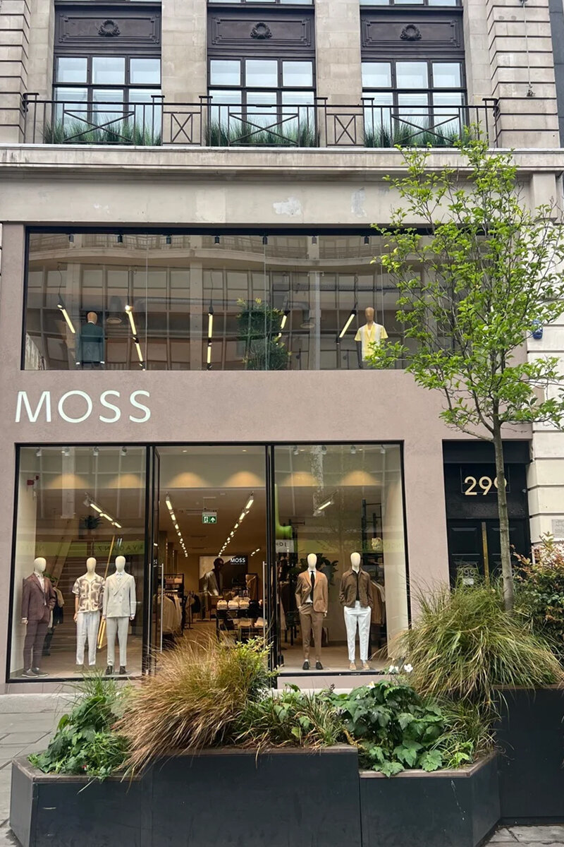 ellis-signs-moss-oxford-street-store